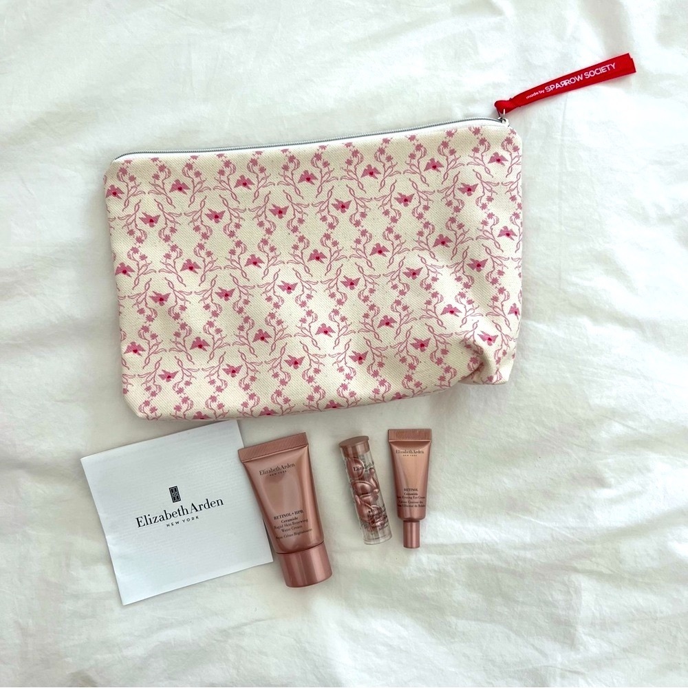 ⭐️FREE GIFT⭐️ Elizabeth Arden Retinol/Ceramide Skincare Bundle + Cosmetics Case